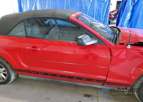 2007 Ford Mustang z USA, uszkodzony, nr VIN 1ZVFT84N175318130